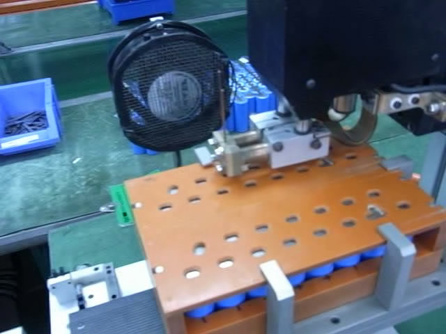 26650电池组自动化焊接视频